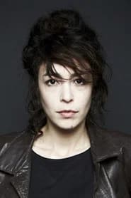 Adrienne Pauly