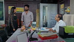 Mahalakshmi Berates Chakri