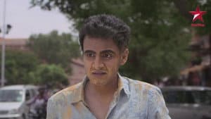 Jatin Follows Kriti