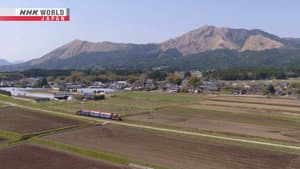 Minamiaso: Railway Through a Volcano