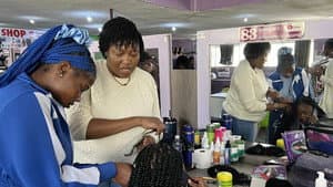 Zimbabwe, the art of African braids