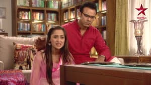 Durga Reveals Shaurya's Misdeeds