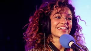 Izzy Bizu