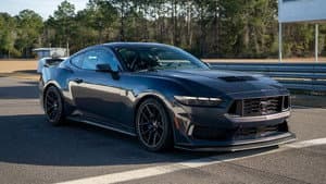 Ford Mustang Dark Horse