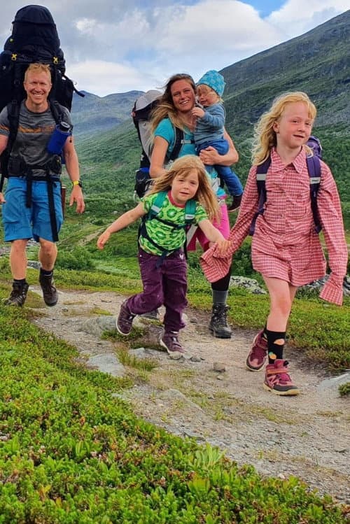 Äventyrsfamiljen poster