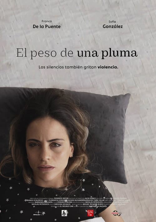 El peso de una pluma poster