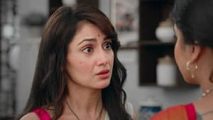Amruta decides to move into the Ahuja House