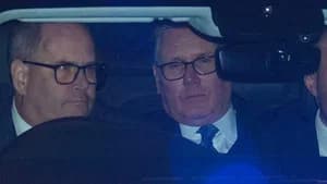 Keir Starmer and the cursed back-seat photo