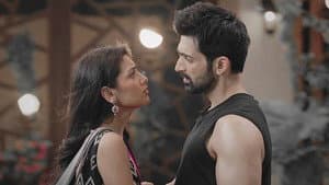 Virat decides to send Amruta away