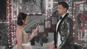 Amruta challenges Rajeev