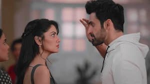 Amruta slaps Virat