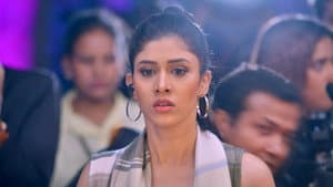 Isha's Wardrobe Malfunction