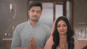 Rajiv sets Nimmi's dupatta on fire