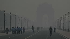 Smog alert: Thick air in New Delhi