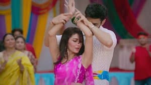Priyanka tampers with the Handi