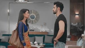 Amruta apologises to Rajeev